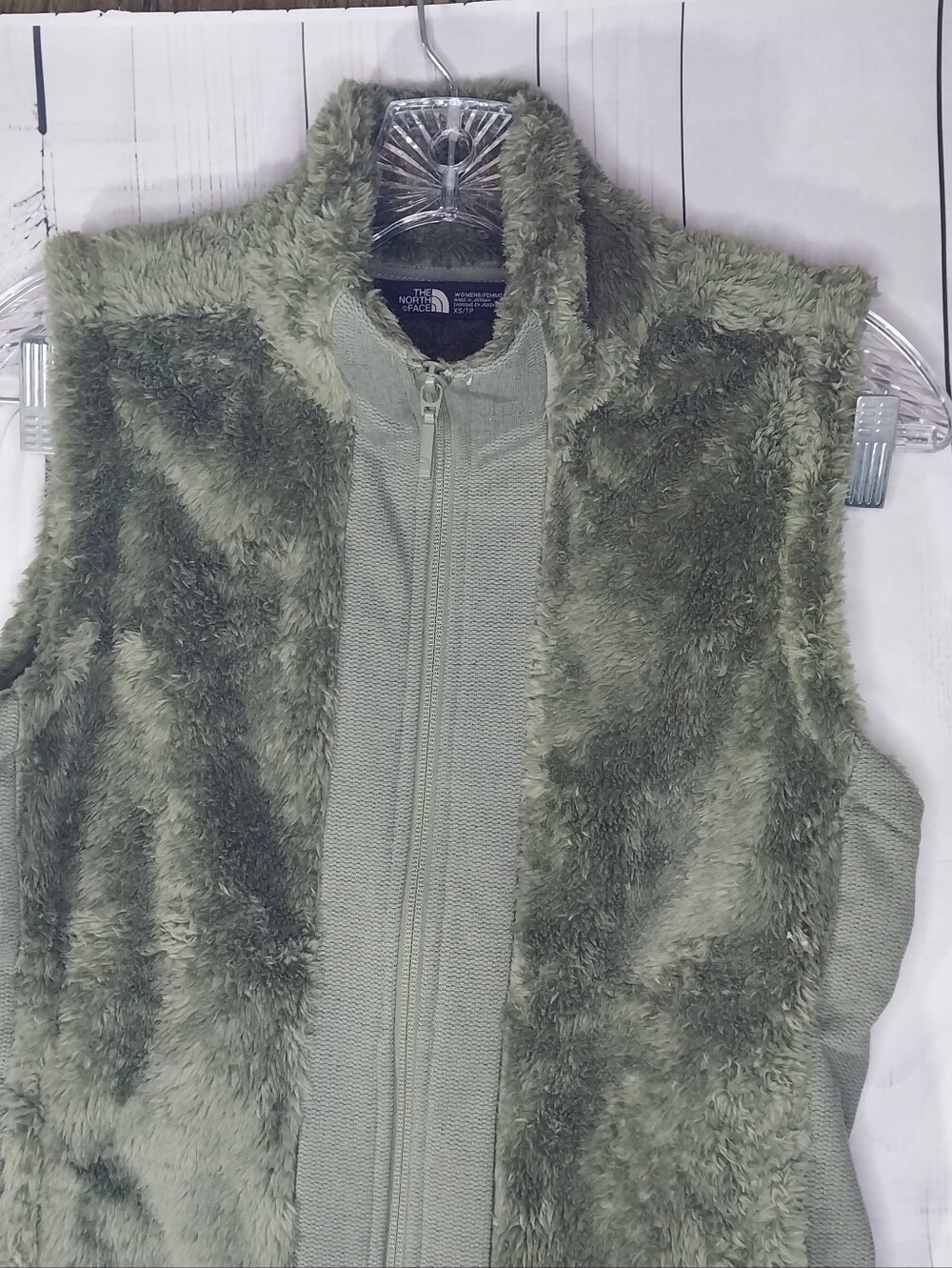 The North Face Furry Fleece Athleisure Utility Cozy Vest In Olive Green NWT - Picture 6 of 12